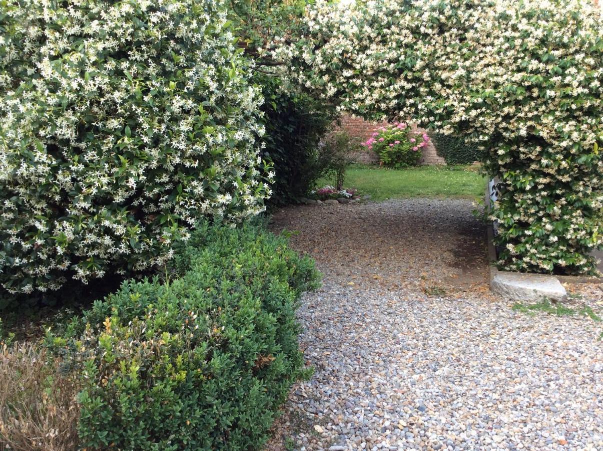 Aria Di Campagna Bed and Breakfast Lodi Eksteriør billede